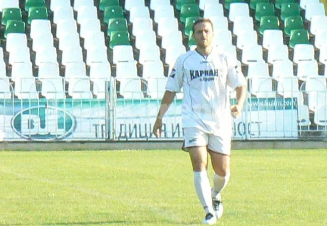 Играч на Кариана стана треньор