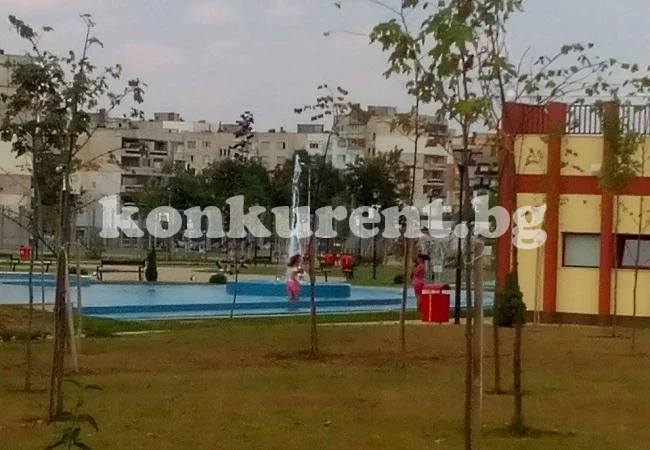 Превърнаха фонтаните в ж.к. „Дъбника“ в басейн