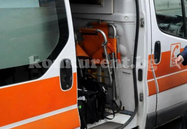 Ад на пътя: Гъркиня излетя през прозореца на кола и загина