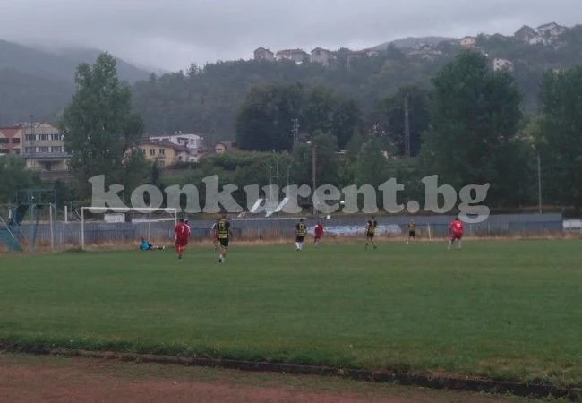 Скала 2015 игра контрола в Своге