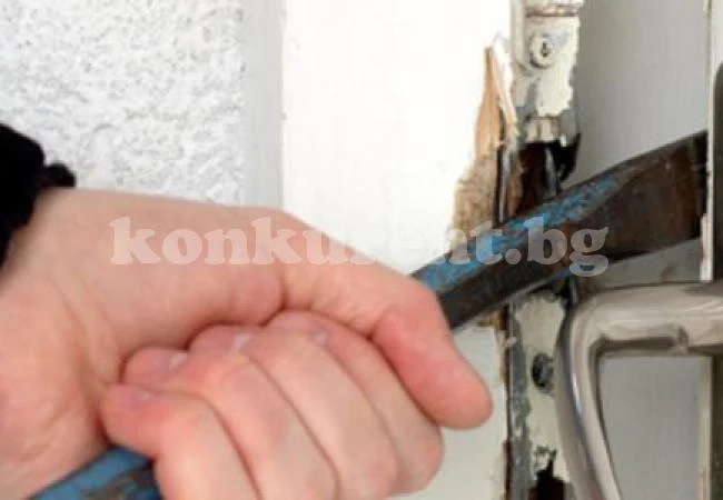 Разбиха къща в Чирен