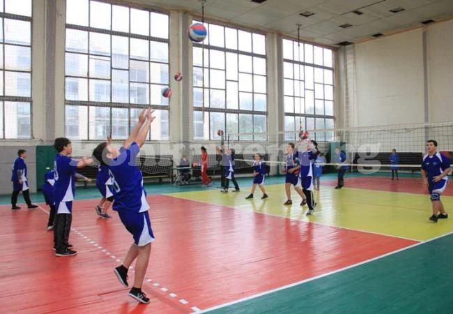 Волейболен клуб подновява безплатните уроци