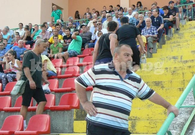 Стадион „Христо Ботев“ пак отваря широко врати в неделя