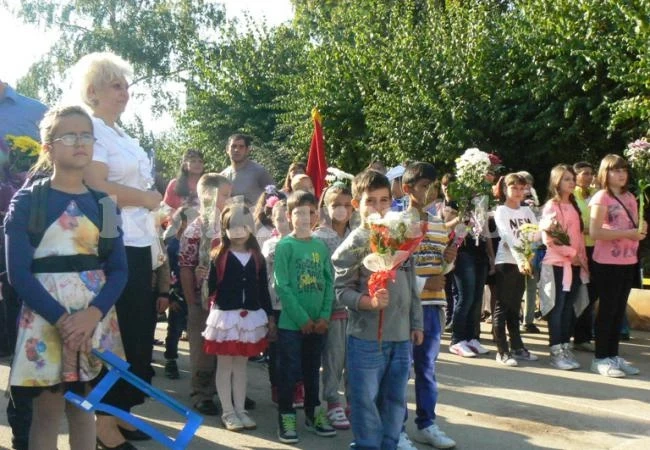 ОУ „Васил Левски“ прие 21 първолаци