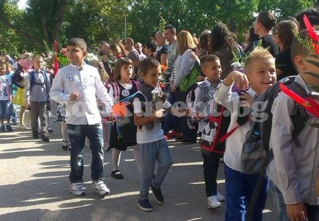 Първият звънец удари за над 14000 деца в Монтанско