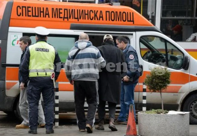 Кола помете пешеходец