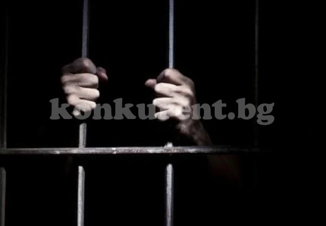 Брутално! Пандизчии изнасилили многократно свой съкилийник