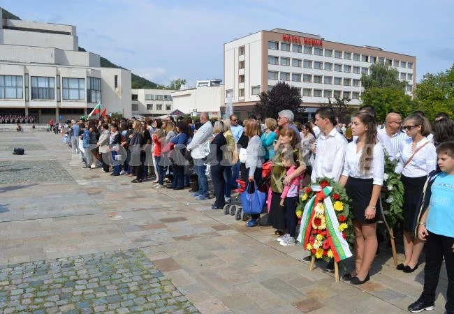 Врачани празнуват 107 г. независима България