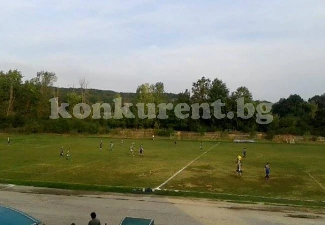Чавдар и Попица извъртяха контрола по комшийски