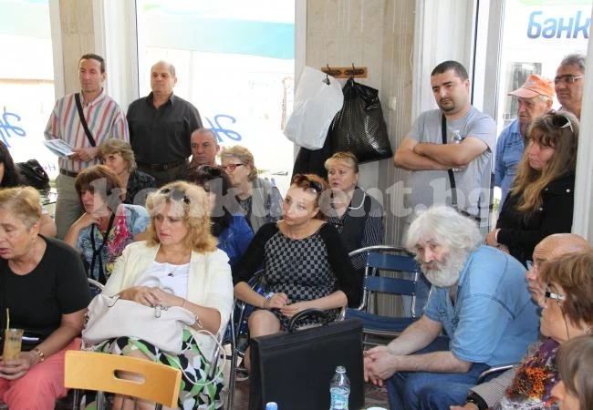 Водният цикъл стъпи и на ул. „Търговска“