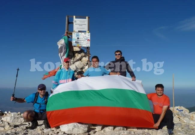 Туристи от Мездра и Враца покориха Пирин за 3 дни