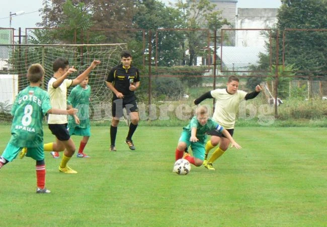 Децата на Ботев сразиха Торпедо с 8:3