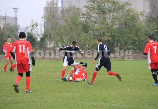 Фаворитите взеха своето в ученическия футбол