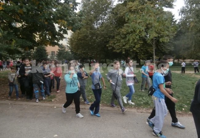 Евакуираха 500 ученика от СОУ „Никола Войводов”