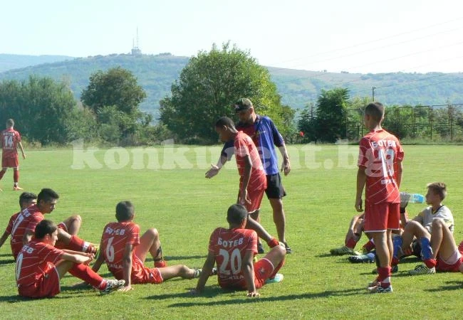 Ботев пропусна да накаже Етър при U15
