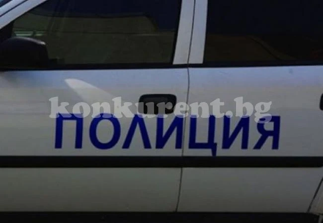 24-годишен разби главата на жена с бетонна плоча