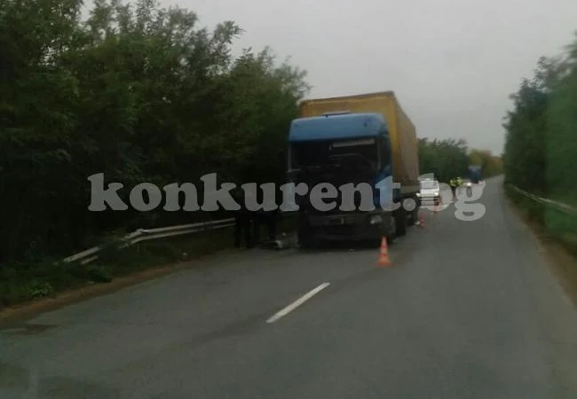 Един е в болница след катастрофата край Краводер