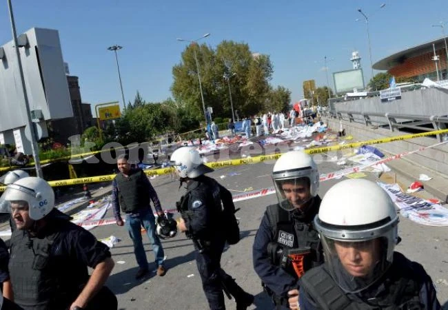 Масови арести в Истанбул! Закопчаха над 50 предполагаеми терористи