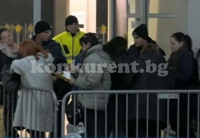 Последно: Няма починали в „Арена Армеец”, бременна и още няколко са припаднали