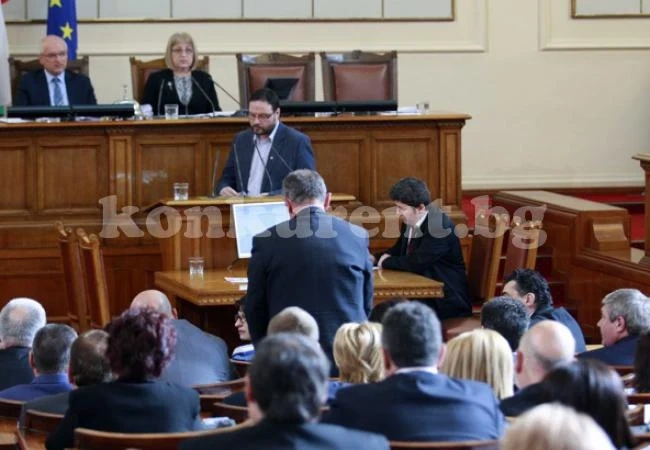 Главчев оглави временната комисия за случая Сидеров-Чуколов