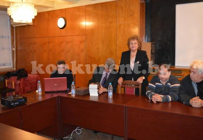 ДНТ раздаде награди по случай Деня на народните будители