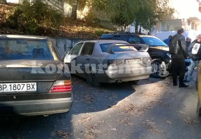 Мъжът, нарязал гумите на колите, влезе в психото