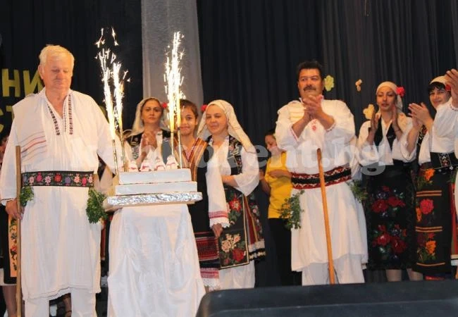 Танцов състав отпразнува юбилей