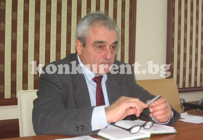 Валентин Вълчев се раздели с Община Мездра