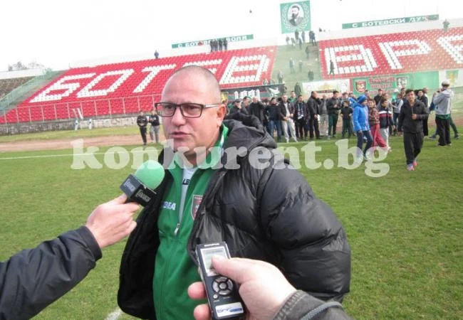 Ботев подновява тренировките си утре