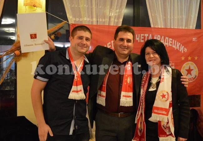 Кметицата на Козлодуй има „червено сърце”, стана част от фенклуба на ЦСКА