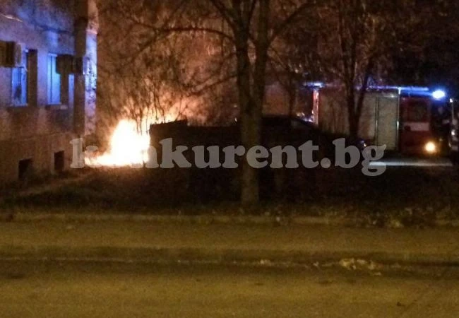 Изгорялата кола е на автотърговец от Враца