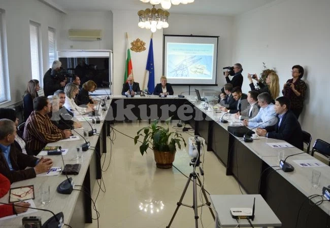 Зам.-министър разясни във Враца как сами ще избираме доставчика на ток