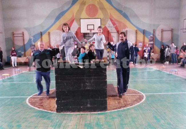 Бащи се състезаваха в спортни игри