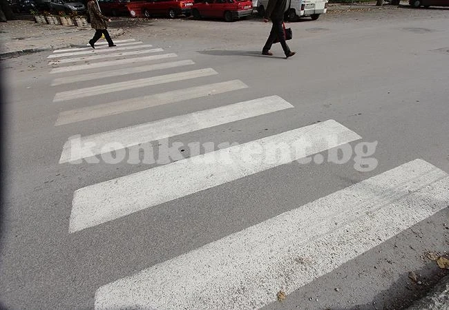 Блъснаха ученичка на пешеходна пътека във Враца
