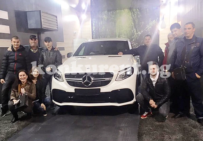 Ценко Чоков подкара уникален джип Mercedes