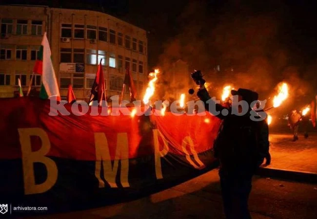ВМРО във Враца организира факелно шествие против ислямския тероризъм