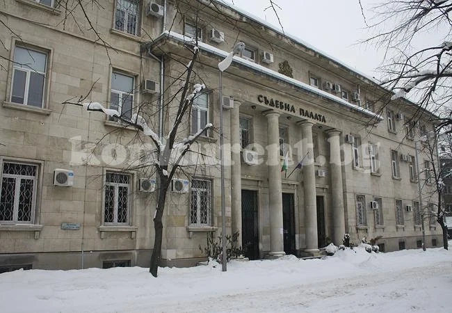 Осъдиха мъж за кървав инцидент пред Съдебната палата във Враца