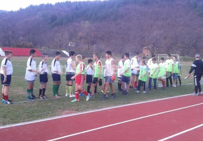 Ясни са първенците по футбол за ученици в Берковица