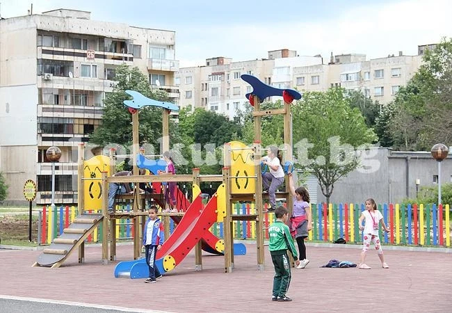 Увеличават детските надбавки за първо дете с 2 лева