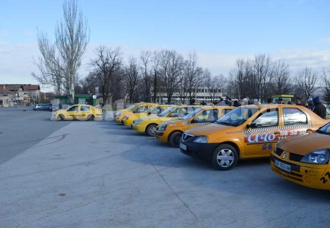 Такситата от Враца излязоха на национален протест