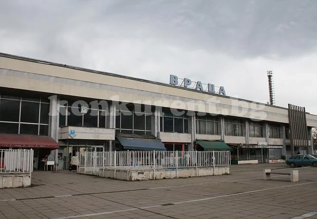 Разбиха жп гарата във Враца