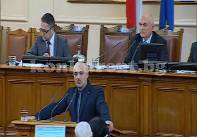 Краси Богданов изчете декларация в Деня за правата на човека