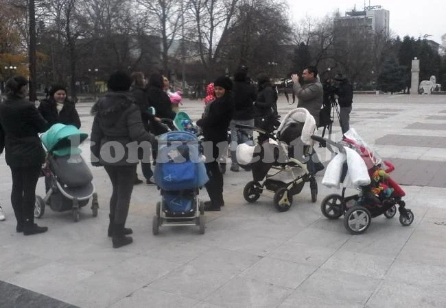 Родителите от Монтана скочиха срещу социалната политика
