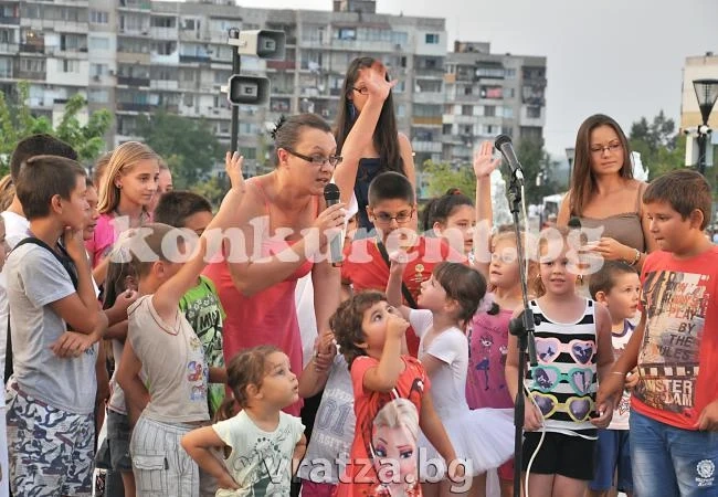 Таланти на Северозапада стягат предколедна веселба
