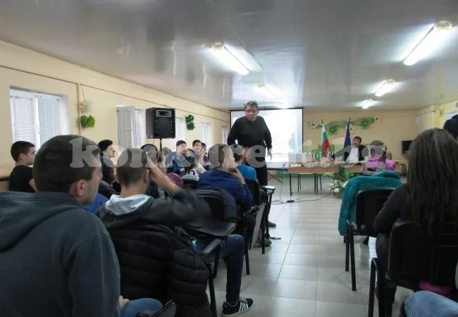 Нарцис Торбов запали ученици по археологията