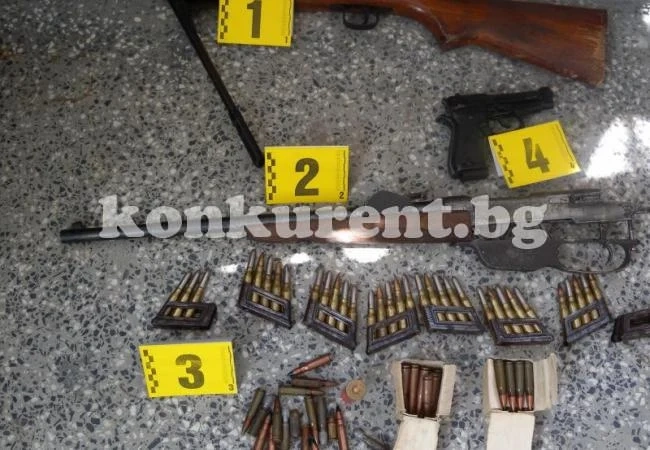 Иззеха 3 огнестрелни оръжия при акция в Монтана