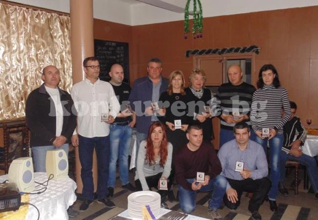 СК Спартак отличи спортисти и шефове по повод 20 г.