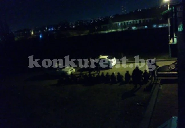 Въпреки студа бежанците пак поеха към Европа
