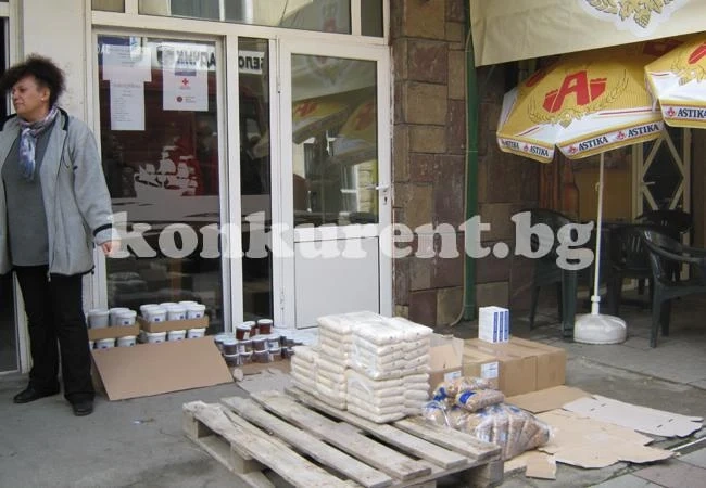 БЧК раздава храни на 2 400 врачани