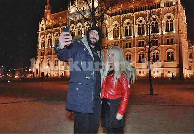 Емо от Монтана обикаля света с Мис „Джуки“